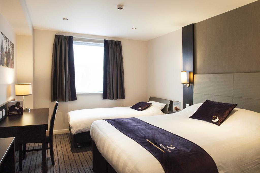 Premier Inn Southampton West Ower Szoba fotó